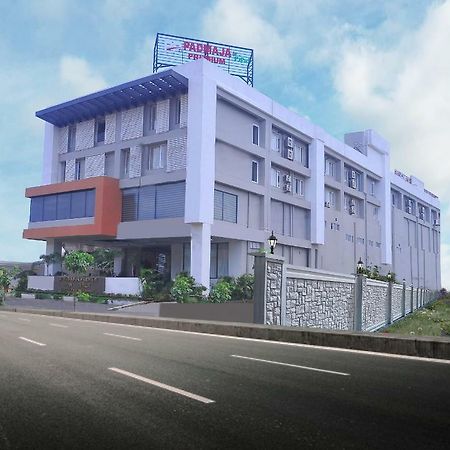 Pipul Padmaja Premium Hotel ブバネーシュワル エクステリア 写真